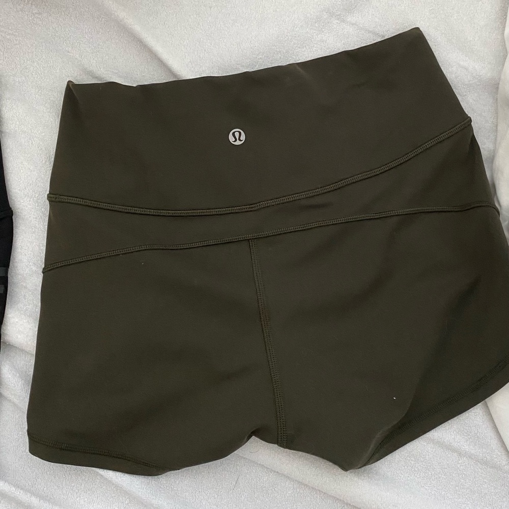 Lululemon Align shorts (olive green)